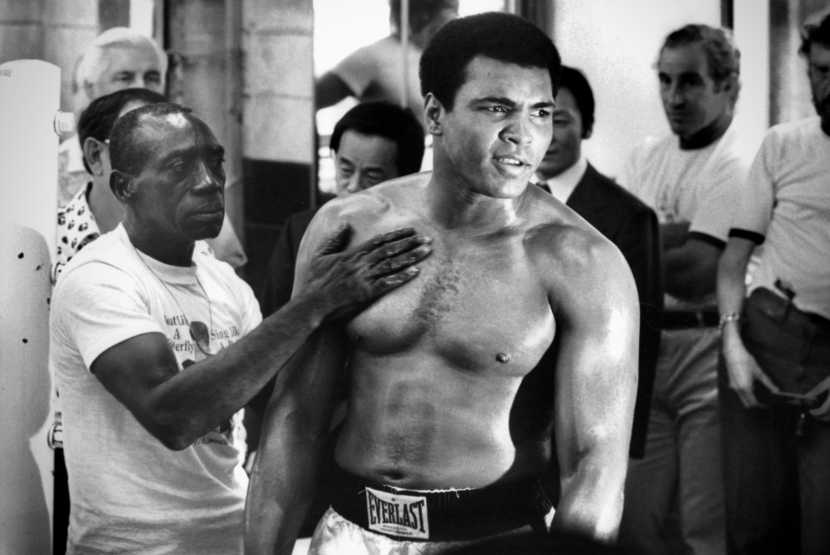 Muhammad Ali on tour in Korea preparing to spar with US soldiers
